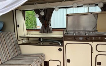 Volkswagen-vanagon-camper-1983-brown-2