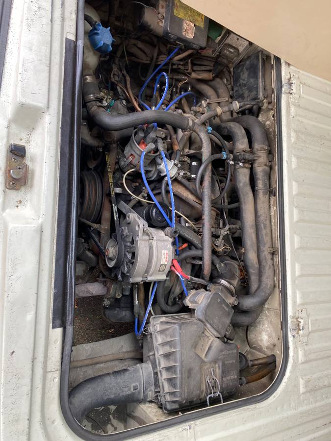 Volkswagen-vanagon-camper-1983-white-3
