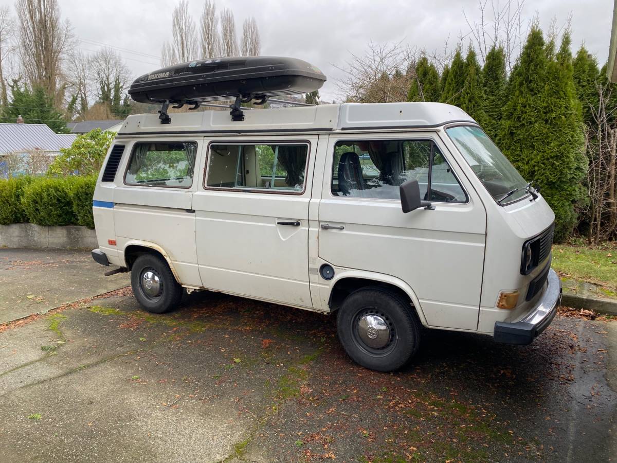 Volkswagen-vanagon-camper-1983-white