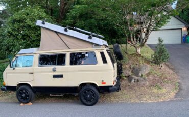 Volkswagen-vanagon-camper-1984-15