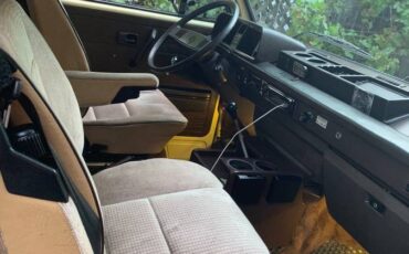 Volkswagen-vanagon-camper-1984-9