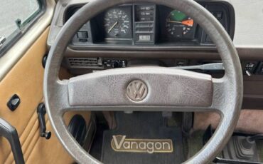 Volkswagen-vanagon-camper-1986-custom-11