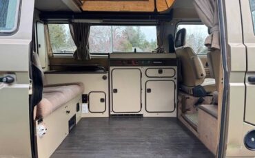 Volkswagen-vanagon-camper-1986-custom-15