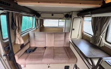 Volkswagen-vanagon-camper-1986-custom-19