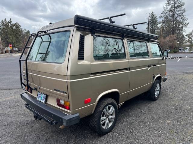 Volkswagen-vanagon-camper-1986-custom-4