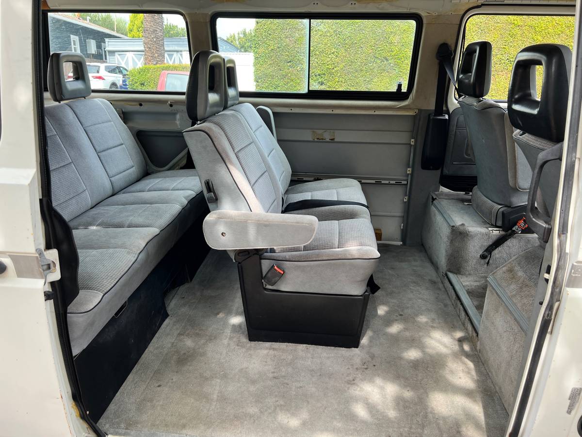 Volkswagen-vanagon-gl-1990-white-8