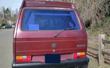 Volkswagen-vanagon-multivan-1991-red-1