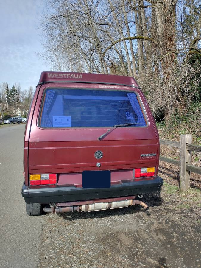 Volkswagen-vanagon-multivan-1991-red-1