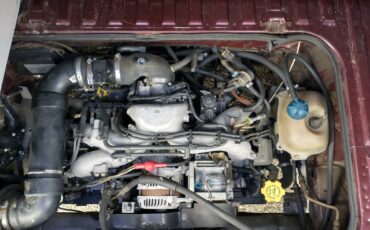 Volkswagen-vanagon-multivan-1991-red-2