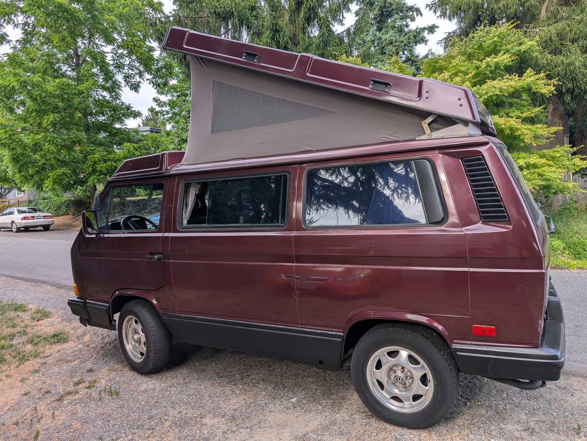 Volkswagen-vanagon-multivan-1991-red-5