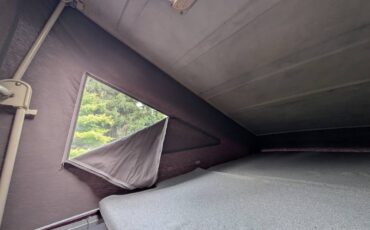 Volkswagen-vanagon-multivan-1991-red-6