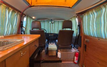 Volkswagen-vanagon-rivier-camper-1980-orange-13