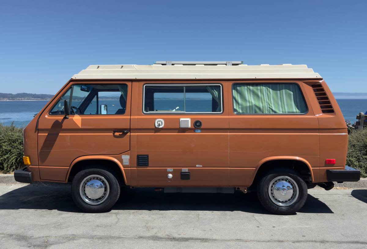 Volkswagen-vanagon-rivier-camper-1980-orange-4