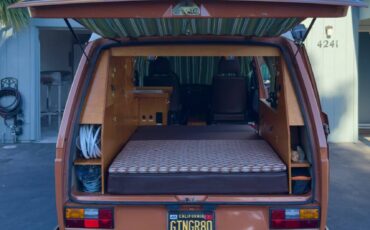 Volkswagen-vanagon-rivier-camper-1980-orange-8