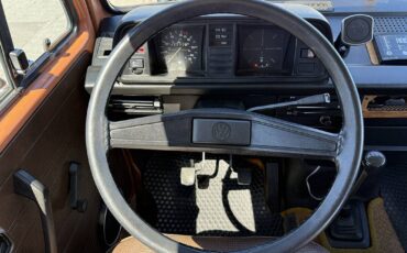Volkswagen-vanagon-rivier-camper-1980-orange-9