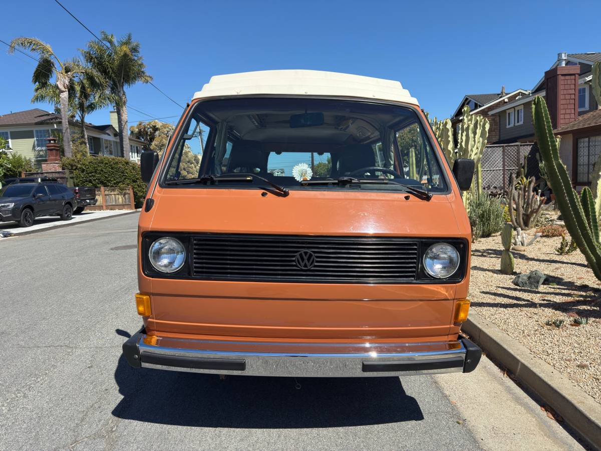 Volkswagen-vanagon-rivier-camper-1980-orange