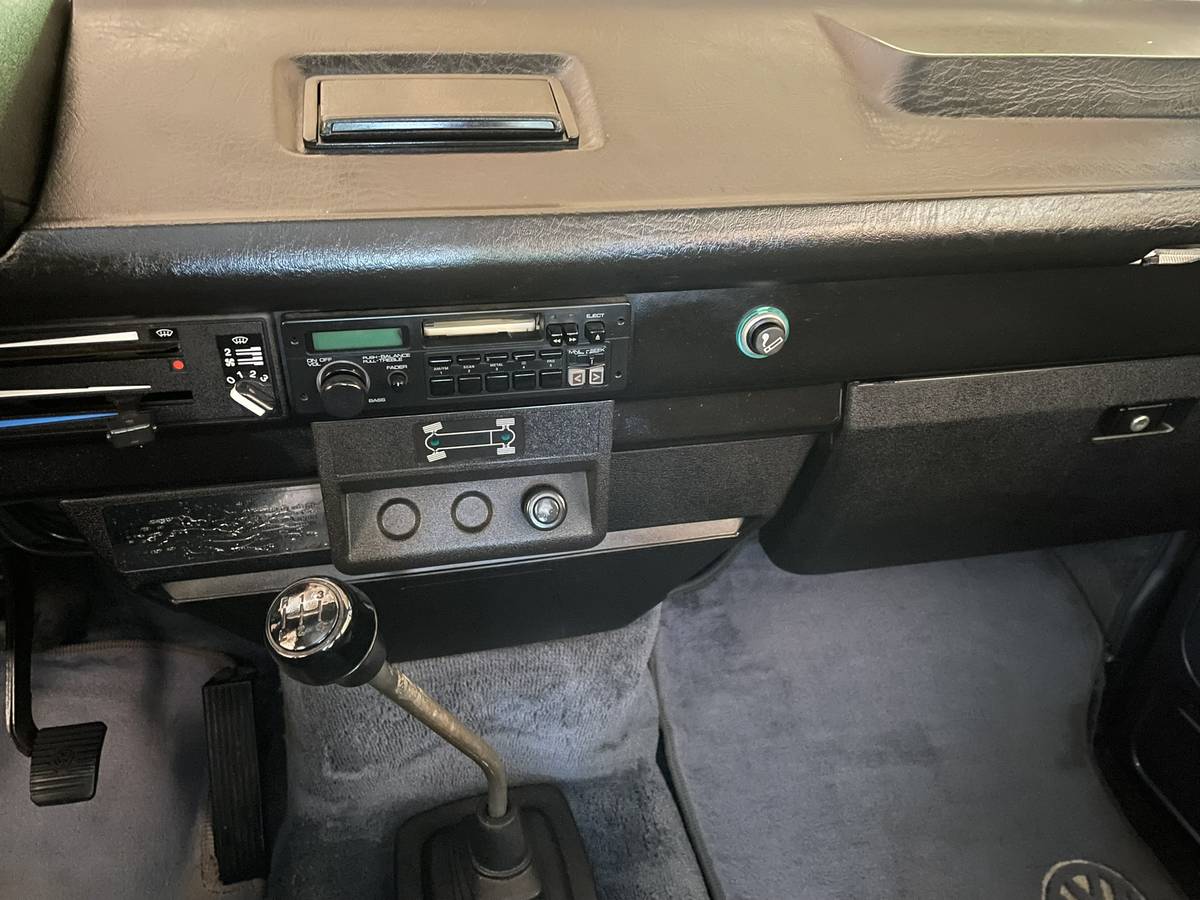 Volkswagen-vanagon-syncro-multivankombi-1987-blue-10