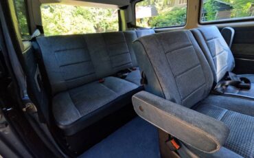 Volkswagen-vanagon-syncro-multivankombi-1987-blue-12