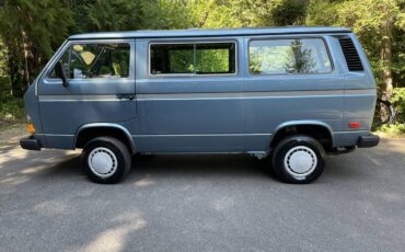 Volkswagen-vanagon-syncro-multivankombi-1987-blue-2
