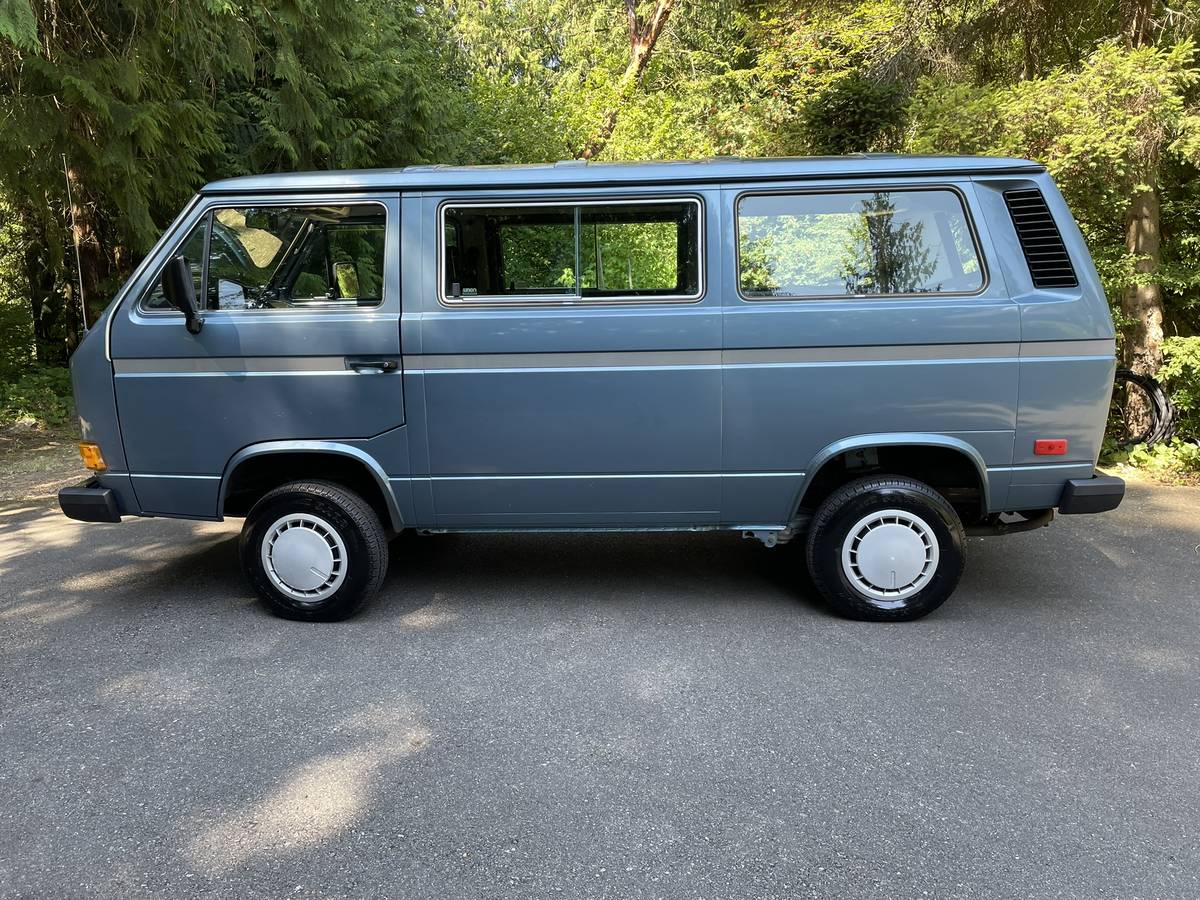 Volkswagen-vanagon-syncro-multivankombi-1987-blue-2