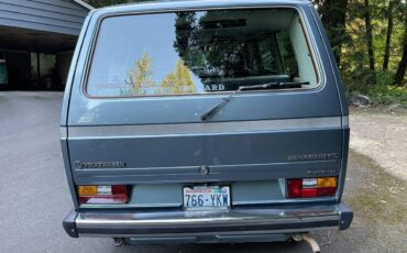 Volkswagen-vanagon-syncro-multivankombi-1987-blue-4