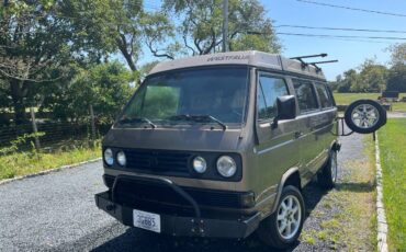 Volkswagen-vanagon-weekender-1985-3