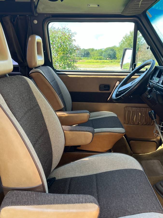 Volkswagen-vanagon-weekender-1985-7