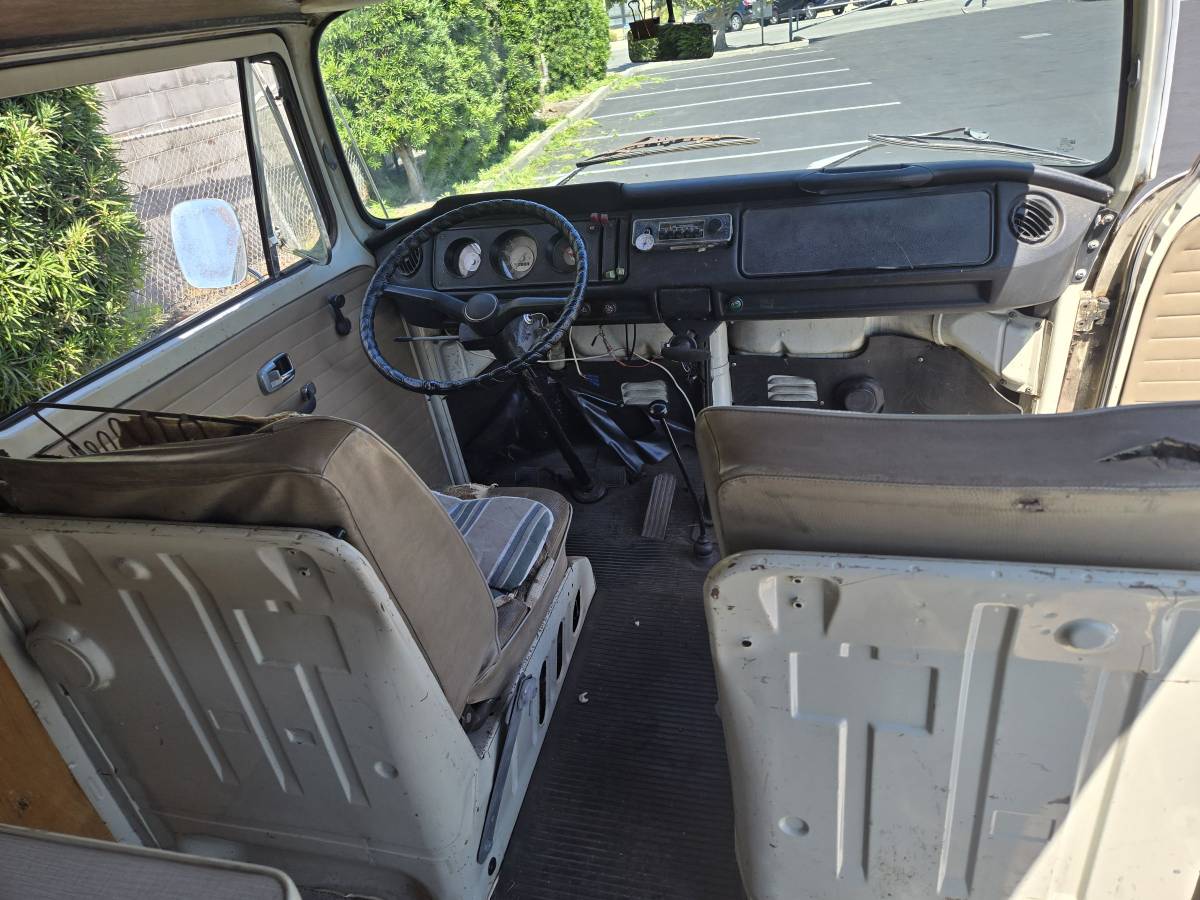 Volkswagen-vanagon-westfalia-1969-3