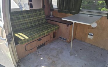 Volkswagen-vanagon-westfalia-1969-4