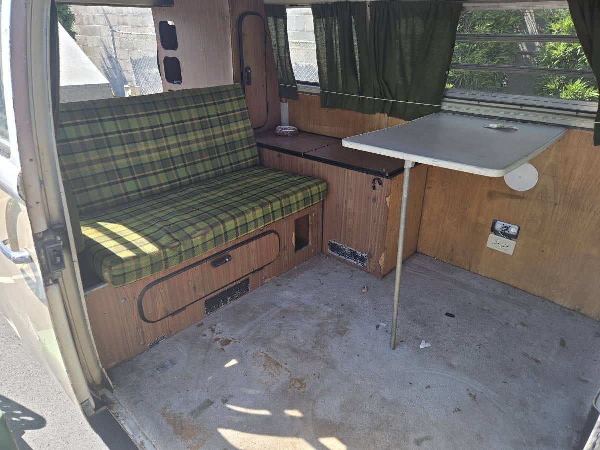 Volkswagen-vanagon-westfalia-1969-4