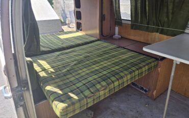 Volkswagen-vanagon-westfalia-1969-5