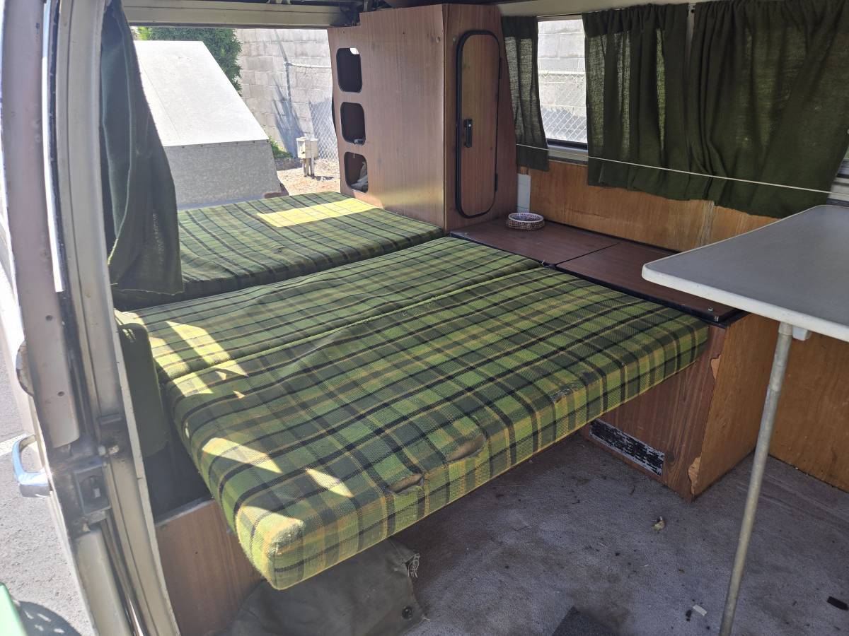 Volkswagen-vanagon-westfalia-1969-5