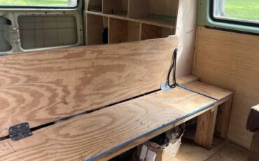 Volkswagen-vanagon-westfalia-1980-orange-4