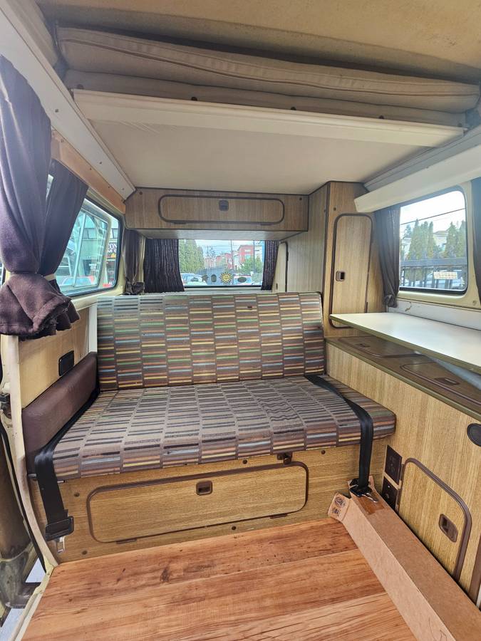 Volkswagen-vanagon-westfalia-1980-yellow-7