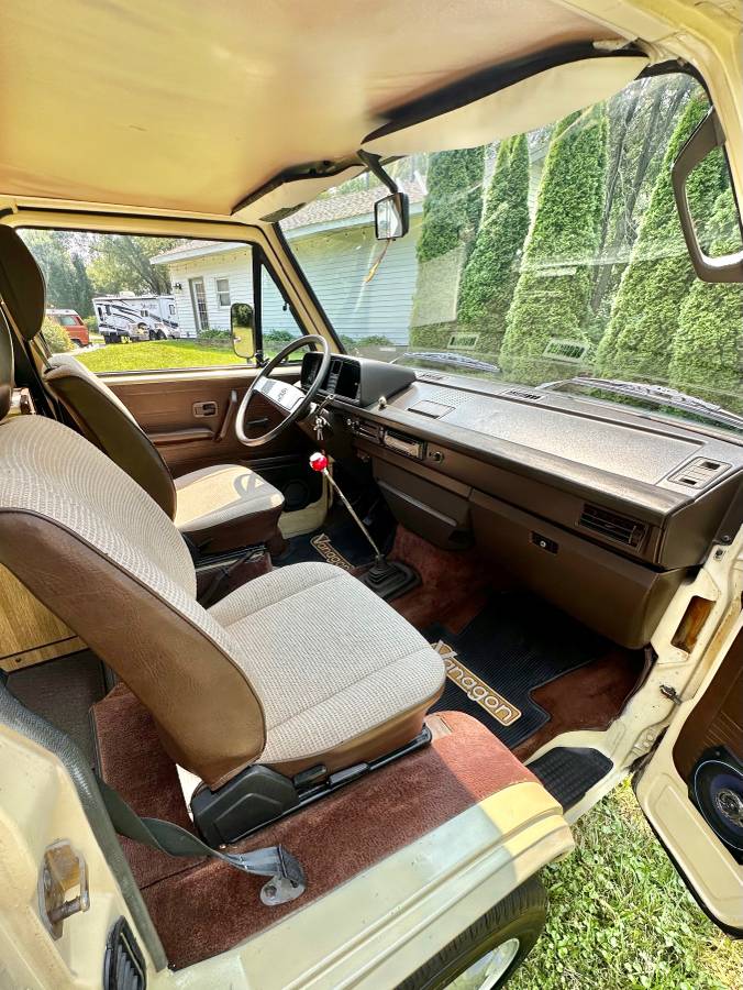 Volkswagen-vanagon-westfalia-1981-1