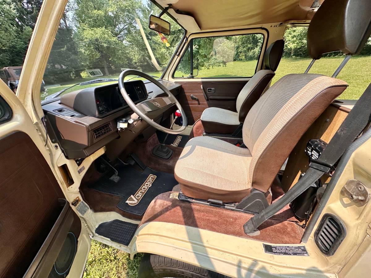 Volkswagen-vanagon-westfalia-1981-7