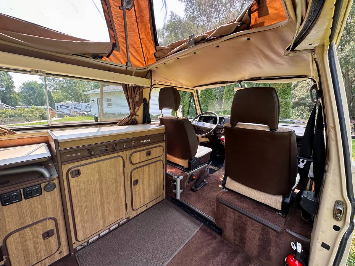 Volkswagen-vanagon-westfalia-1981