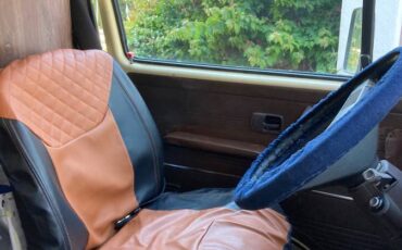 Volkswagen-vanagon-westfalia-1982-brown-2
