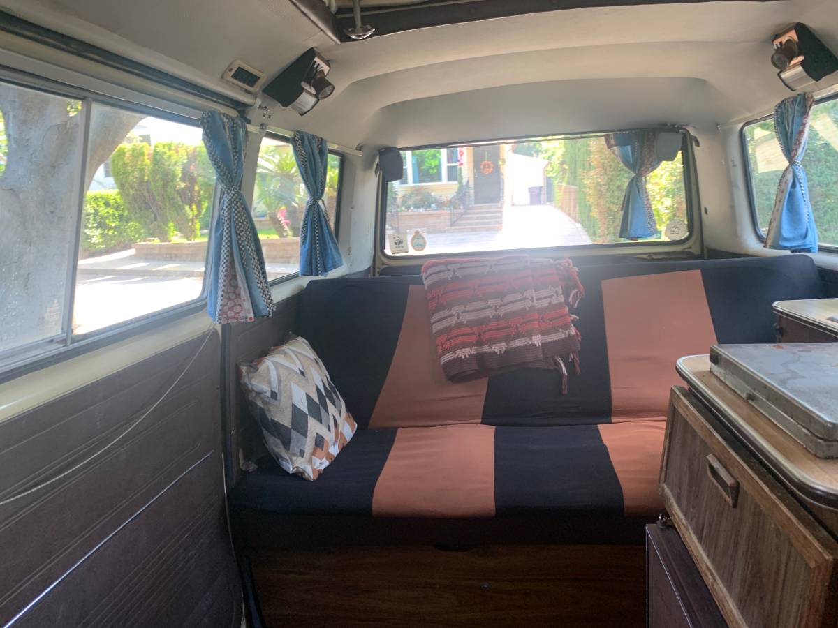Volkswagen-vanagon-westfalia-1982-brown-5