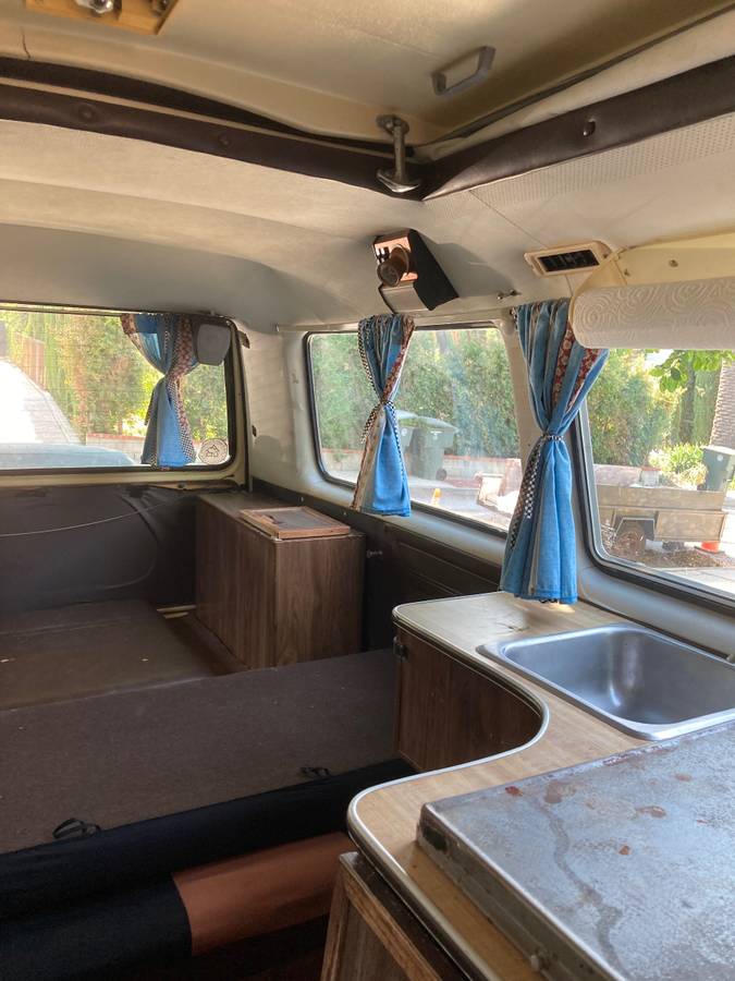Volkswagen-vanagon-westfalia-1982-brown-8