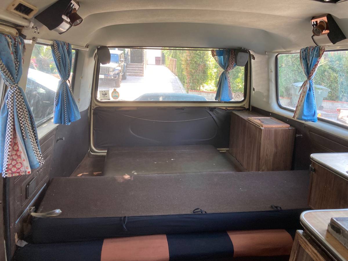 Volkswagen-vanagon-westfalia-1982-brown-9