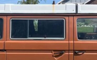 Volkswagen-vanagon-westfalia-1983-brown