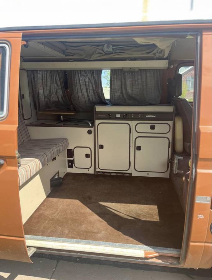 Volkswagen-vanagon-westfalia-1983-brown-6