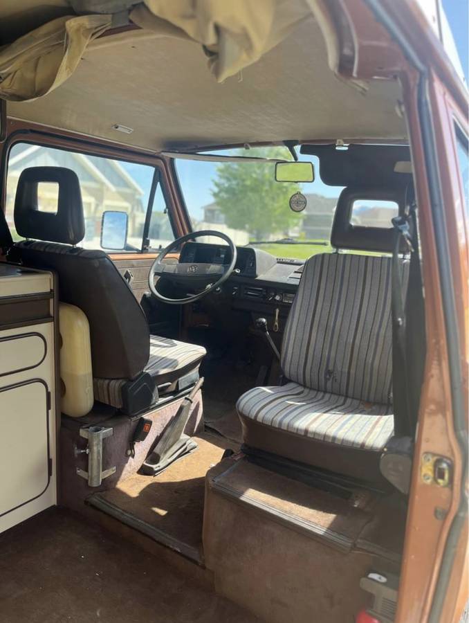 Volkswagen-vanagon-westfalia-1983-brown-7