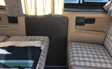 Volkswagen-vanagon-westfalia-1985-2