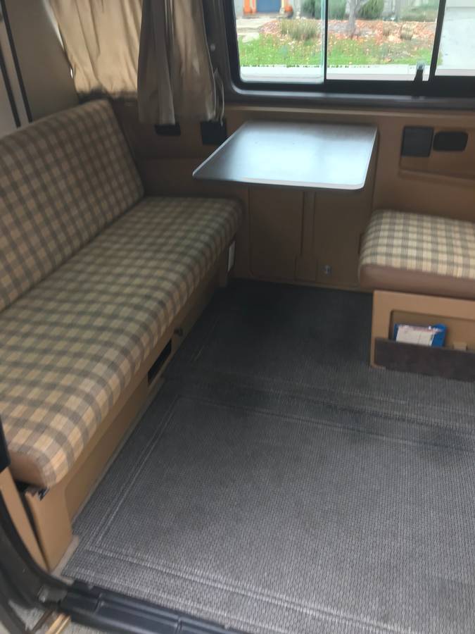 Volkswagen-vanagon-westfalia-1985-5