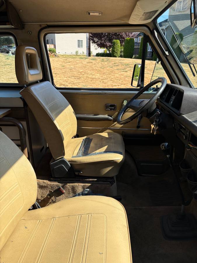 Volkswagen-vanagon-westfalia-1986-21