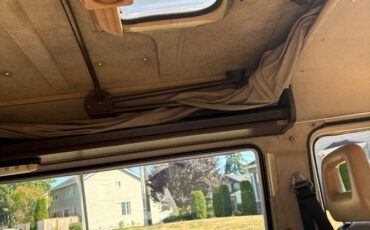 Volkswagen-vanagon-westfalia-1986-22