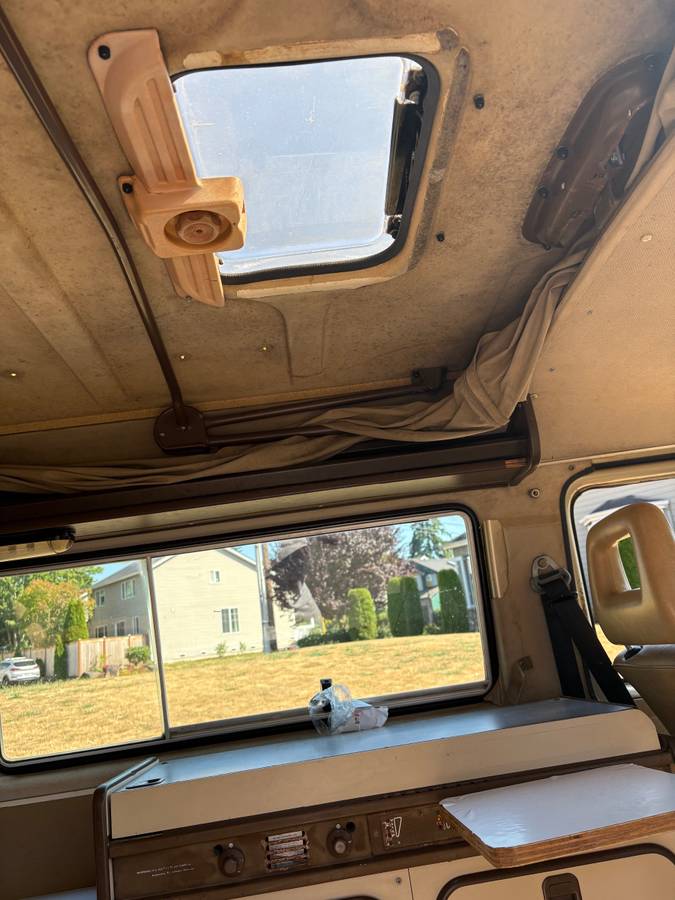 Volkswagen-vanagon-westfalia-1986-22