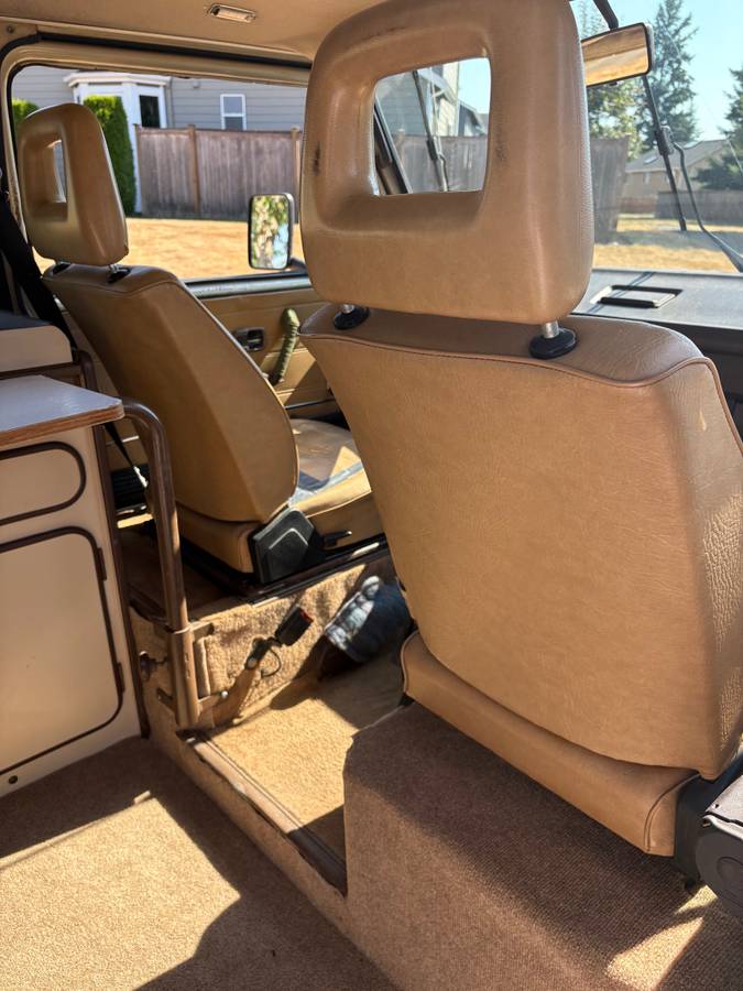 Volkswagen-vanagon-westfalia-1986-23